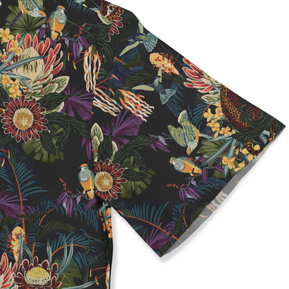 A vibrant mix of jungle flora, exotic birds, and sleek leopards—perfect for making a statement!